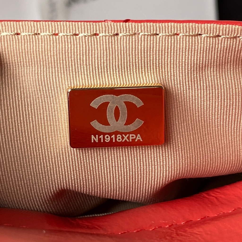 Chanel AS3710 Small Hobo Bag Shiny crumpled calfskin Red gold