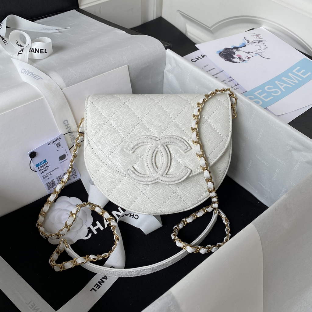 Chanel AS3867 Mini Messenger Bag Grained calfskin White