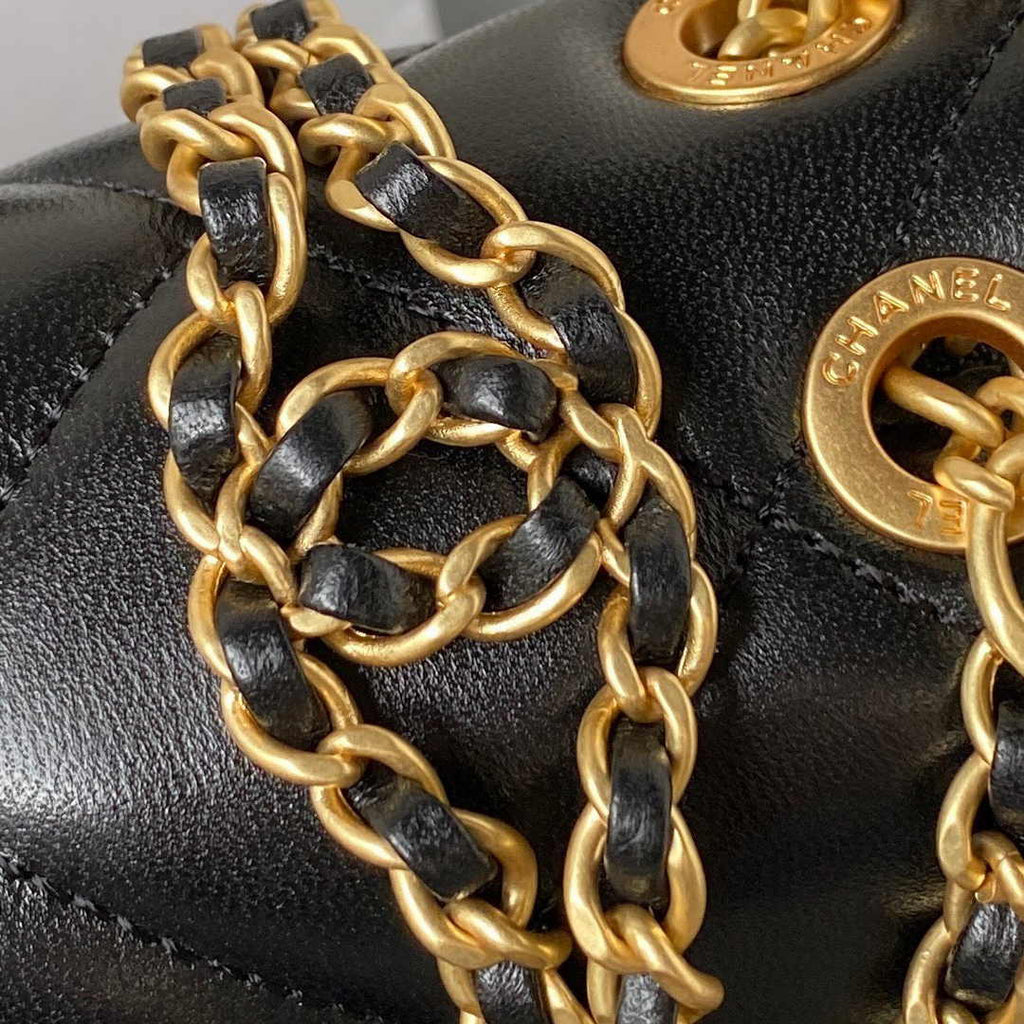 Chanel AS3884 Small Flap bag Lambskin gold-tone metal Black