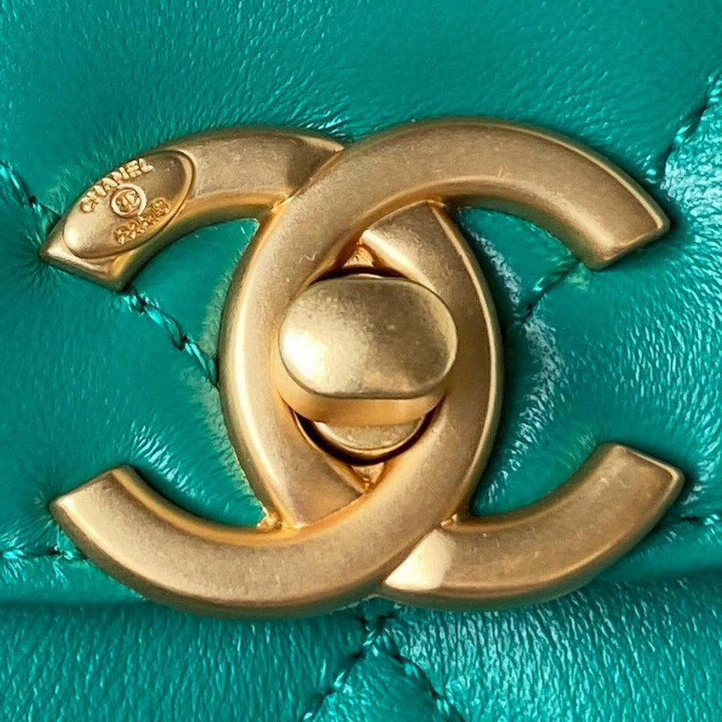 Chanel AS3884 Small Flap bag Lambskin gold-tone metal Green