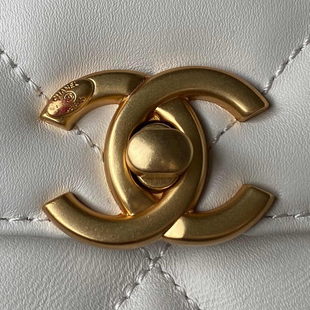 Chanel AS3884 Small Flap bag Lambskin gold-tone metal Beige