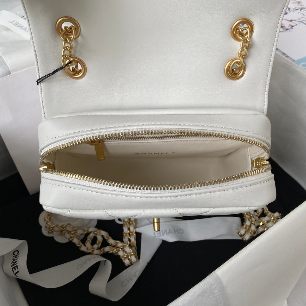 Chanel AS3884 Small Flap bag Lambskin gold-tone metal Beige