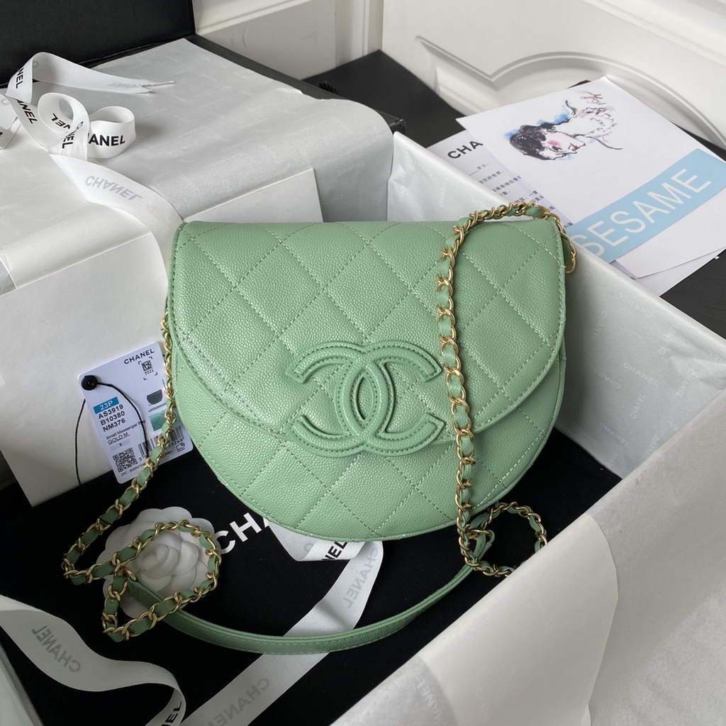Chanel AS3919 Small Messenger Bag Grained calfskin Green