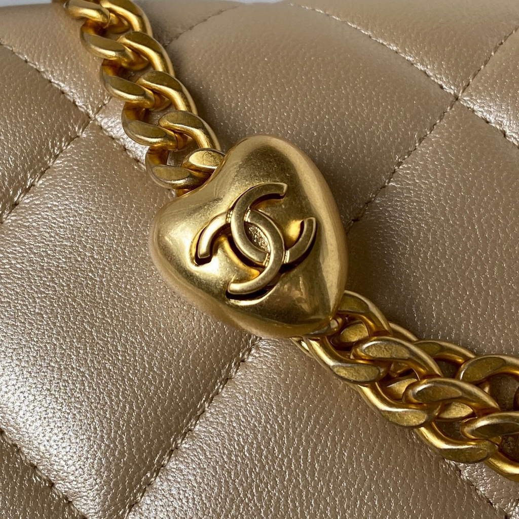 Chanel AS3921 Small Flap Bag Grained Calfskin Gold-Tone Metal Gold