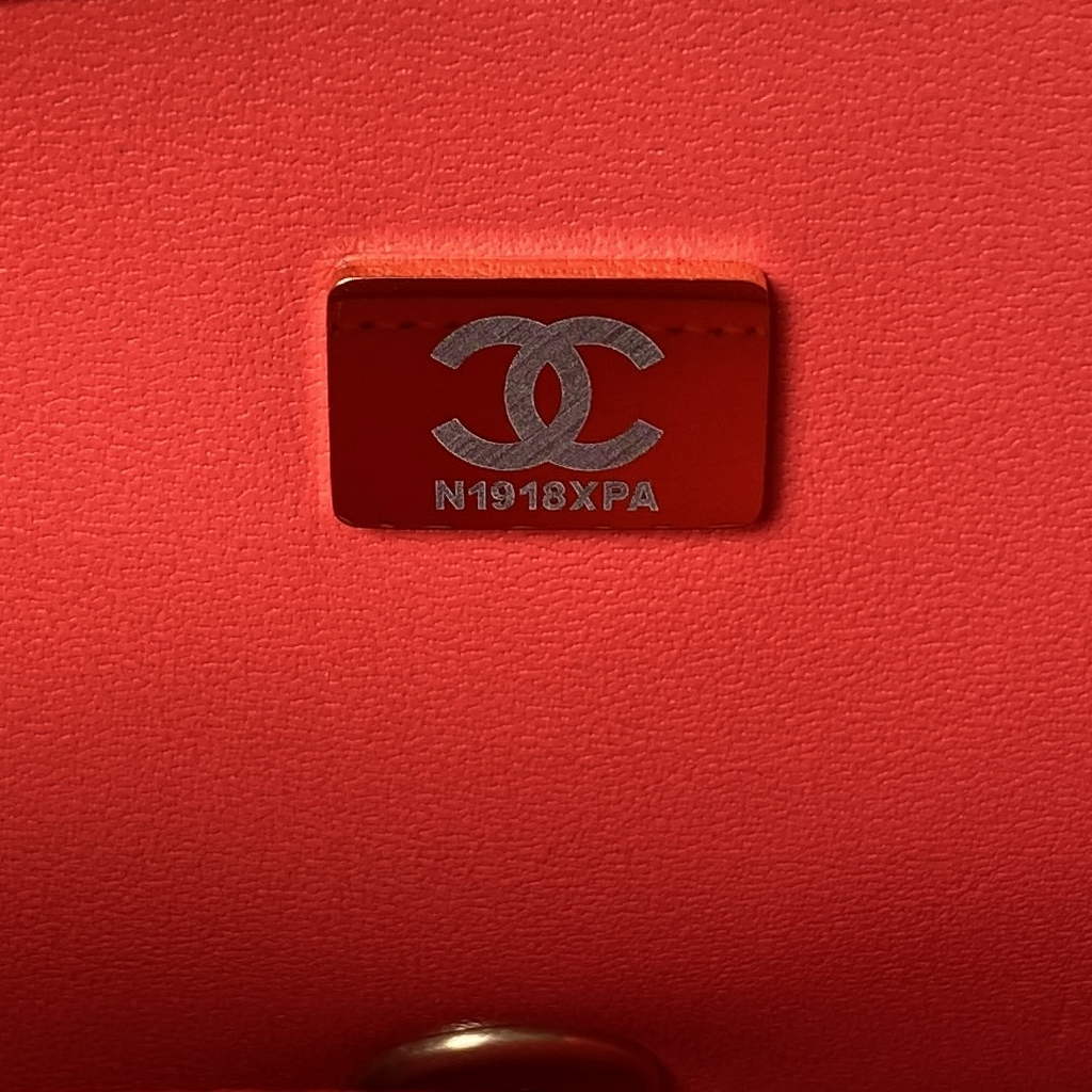Chanel AS3921 Small Flap Bag Grained Calfskin Gold-Tone Metal Red