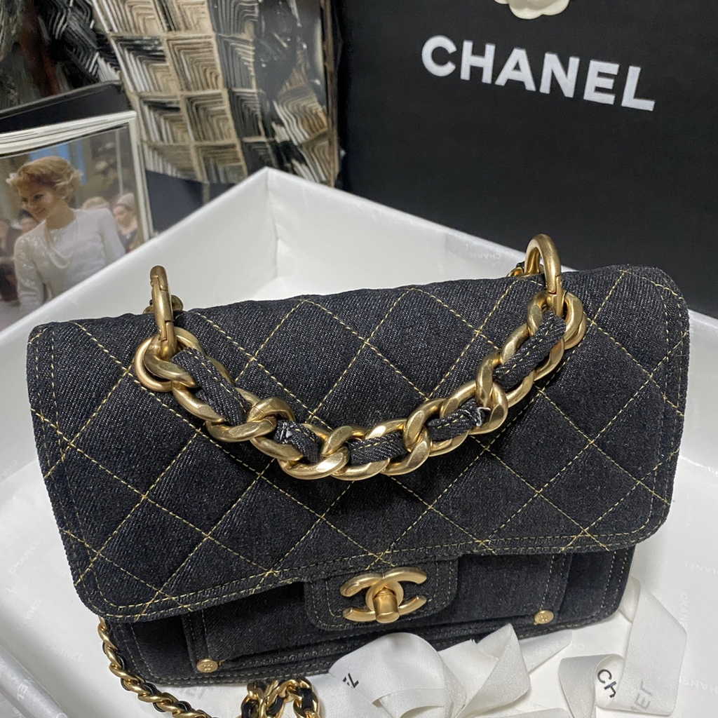 Chanel AS3932 Flap Bag Lambskin Denim black