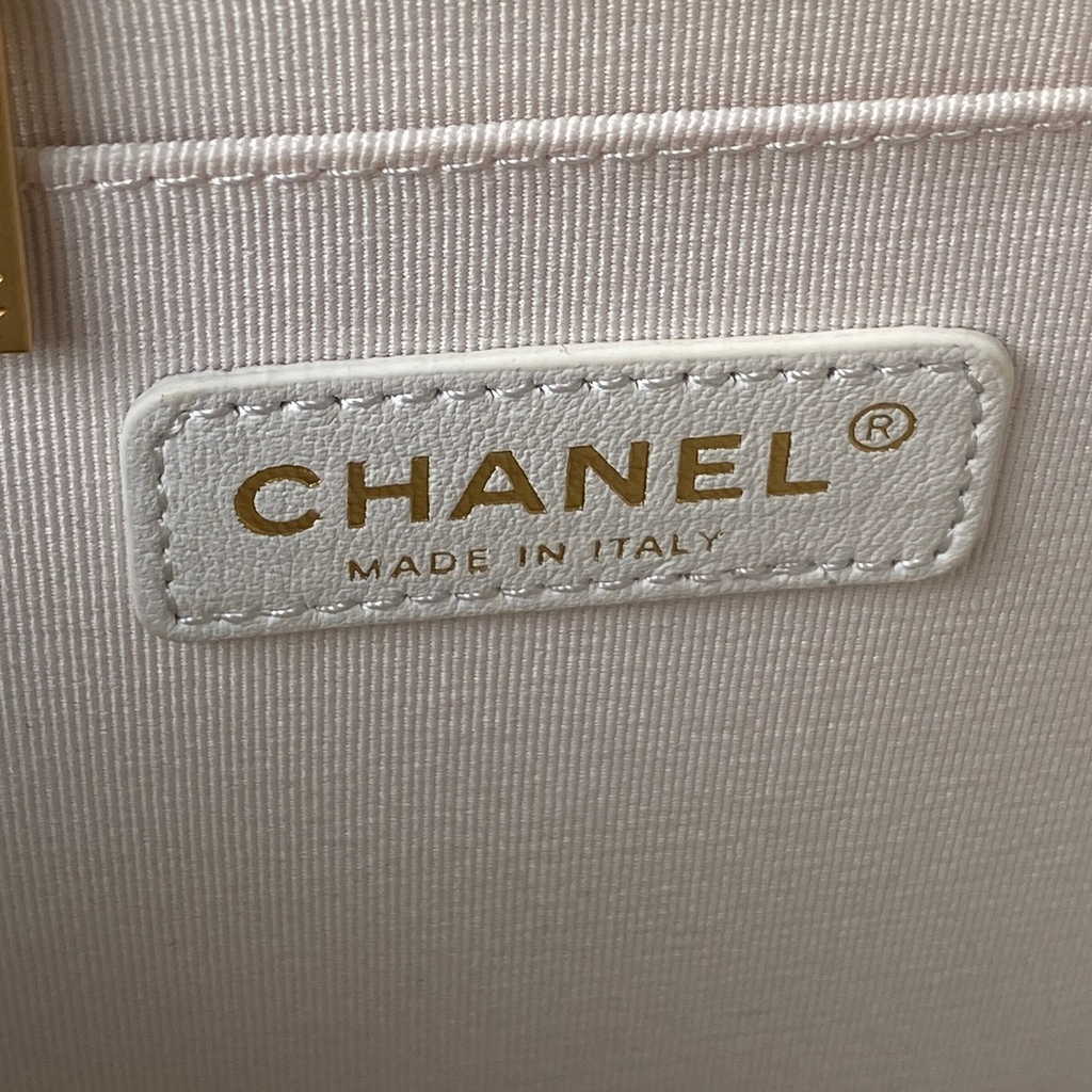 Chanel AS3932 Flap Bag Lambskin White