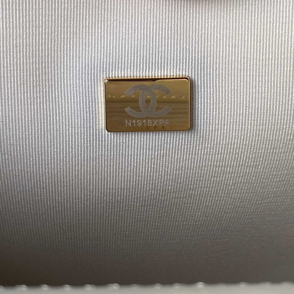 Chanel AS3932 Flap Bag Lambskin White
