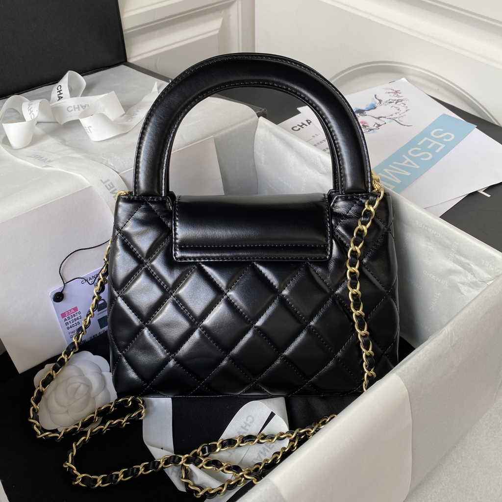 Chanel AS3970 Flap bag Lambskin gold-tone metal Black
