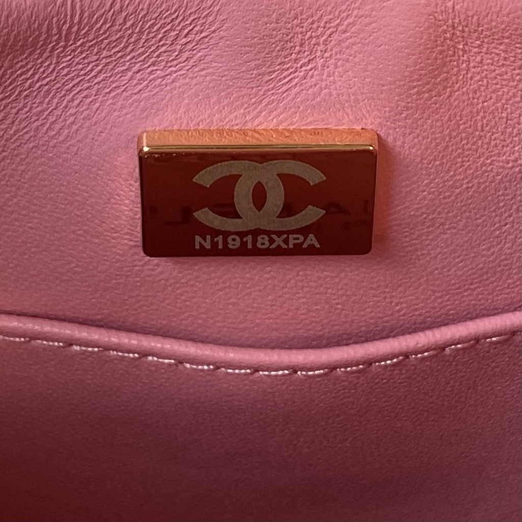 Chanel AS3970 Flap bag Lambskin gold-tone metal Pink
