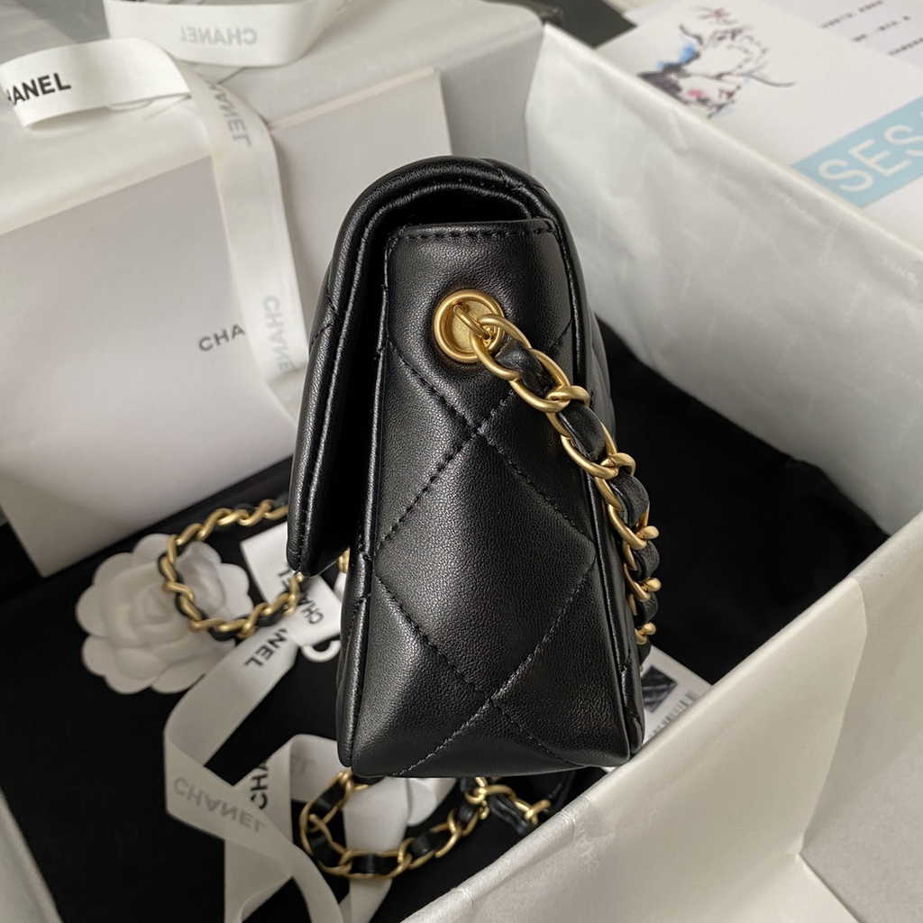 Chanel AS3986 Small flap bag Lambskin gold-tone metal Black