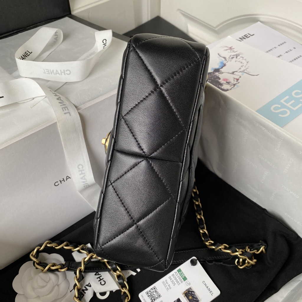 Chanel AS3986 Small flap bag Lambskin gold-tone metal Black