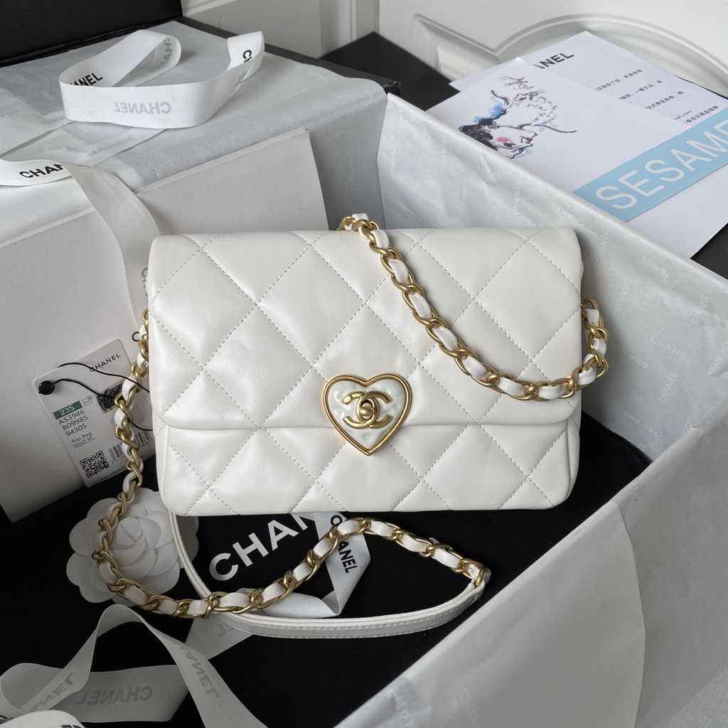 Chanel AS3986 Small flap bag Lambskin gold-tone metal White