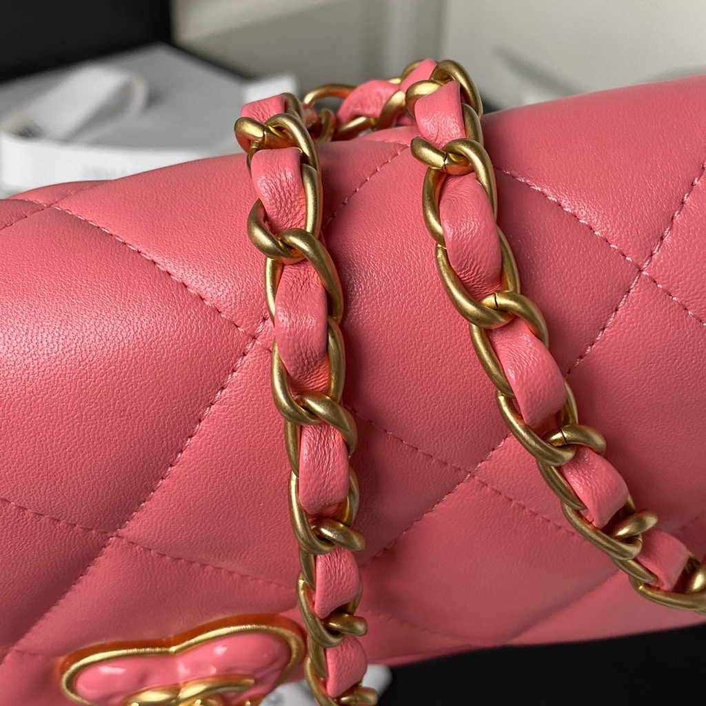 Chanel AS3986 Small flap bag Lambskin gold-tone metal pink