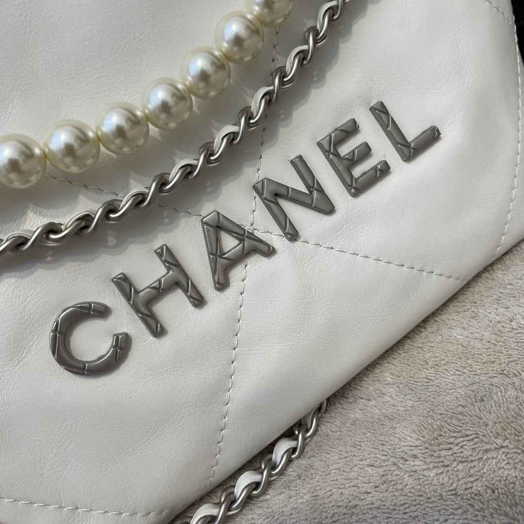 Chanel AS3989 Mini Handbag White Leather silver