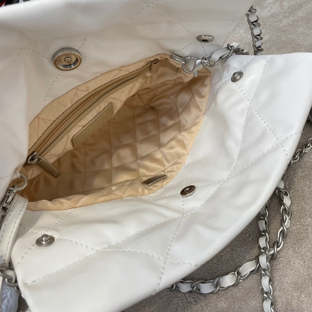 Chanel AS3989 Mini Handbag White Leather silver
