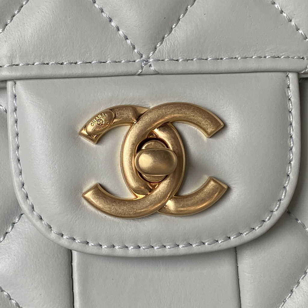 Chanel AS4031 Flap Bag Lambskin Gray