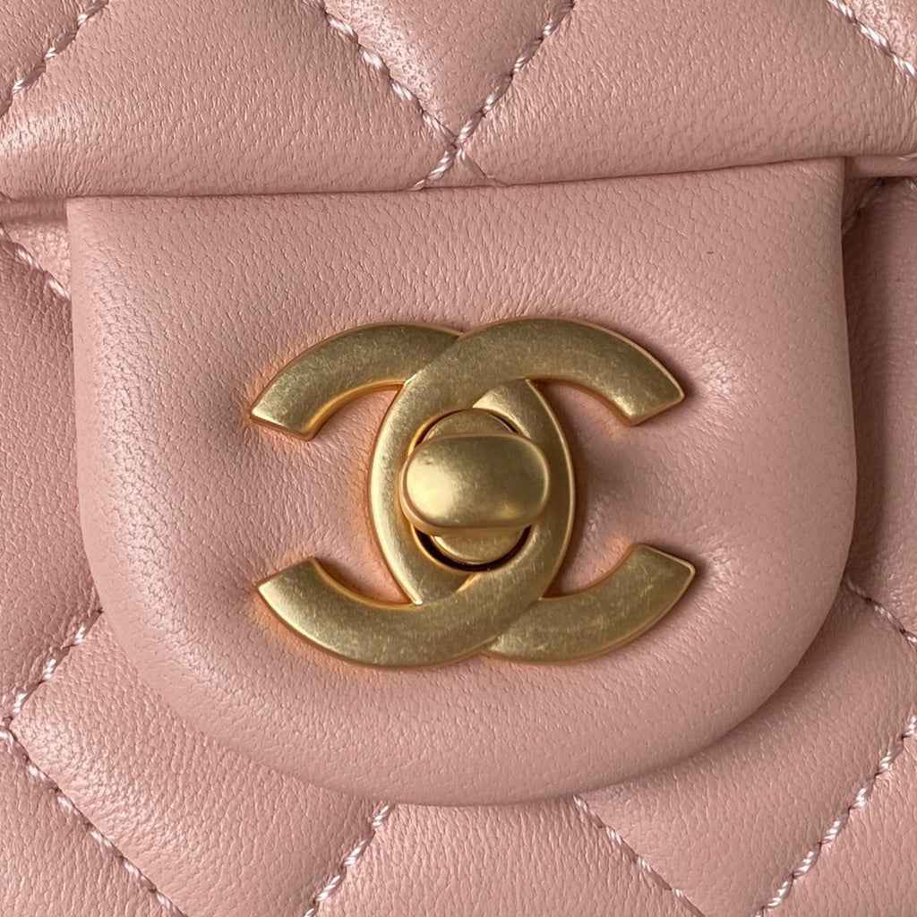 Chanel AS4041 Small Flap Bag Lambskin & Gold-Tone Metal Pink