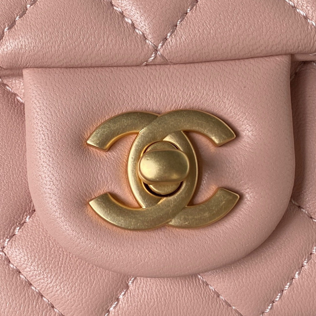 Chanel AS4041 Small Flap Bag Lambskin & Gold-Tone Metal Pink