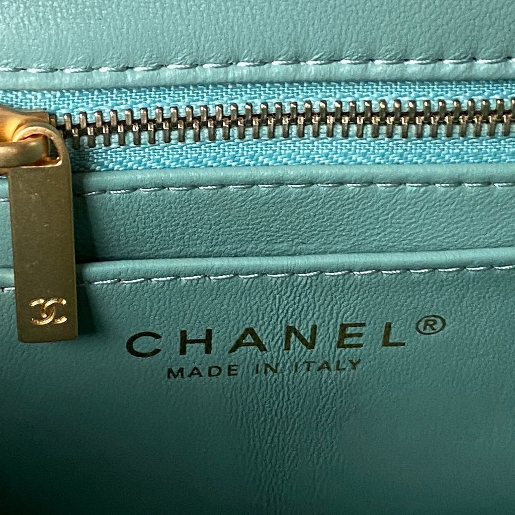 Chanel AS4041 Small Flap Bag Lambskin & Gold-Tone Metal Green