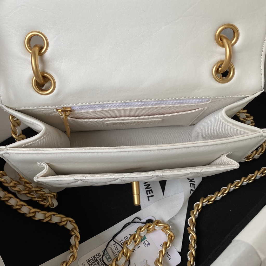 Chanel AS4051 Flap Bag Lambskin Beige
