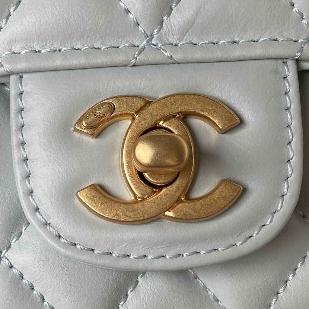Chanel AS4051 Flap Bag Lambskin Gray
