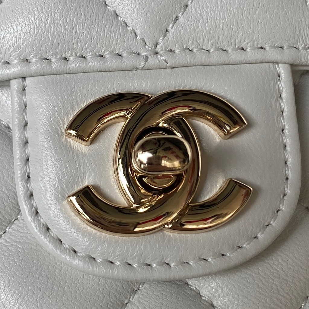 Chanel AS4140 Top Small Flap Bag Casual Style Lambskin White