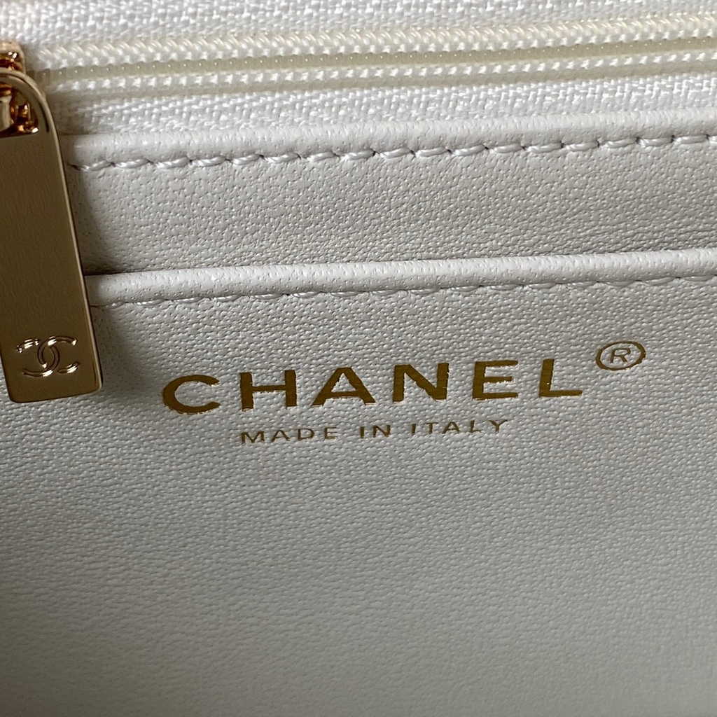 Chanel AS4140 Top Small Flap Bag Casual Style Lambskin White