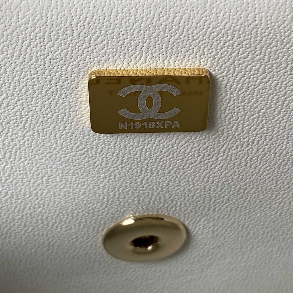 Chanel AS4140 Top Small Flap Bag Casual Style Lambskin White
