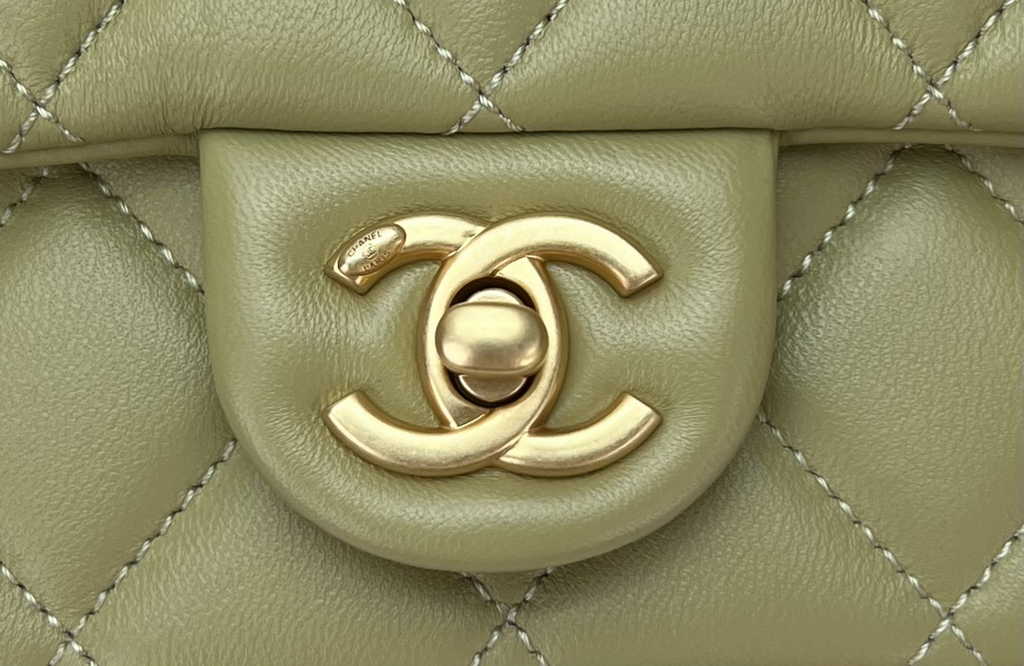 Chanel AS4151 Small flap bag with top handle Lambskin wenge wood green