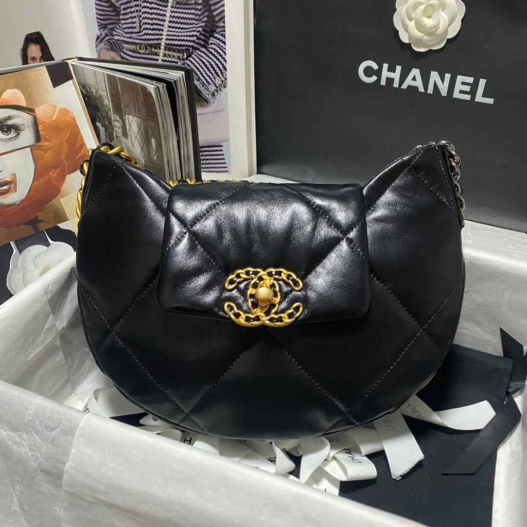 Chanel AS4223 hobo bag Lambskin Black