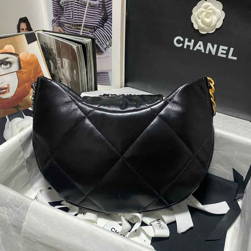 Chanel AS4223 hobo bag Lambskin Black