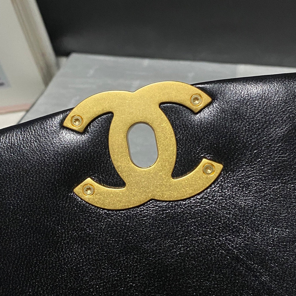 Chanel AS4223 hobo bag Lambskin Black