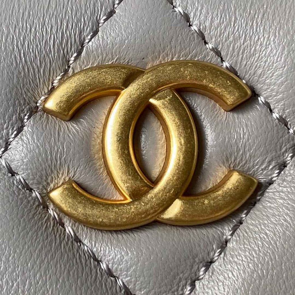 Chanel AS4287 Large hobo bag Shiny crumpled lambskin gold-tone gray