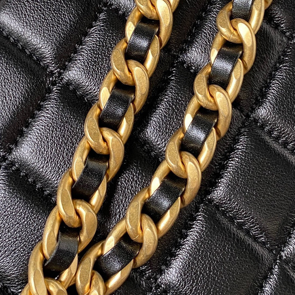 Chanel AS4287 Large hobo bag Shiny crumpled lambskin gold-tone Black
