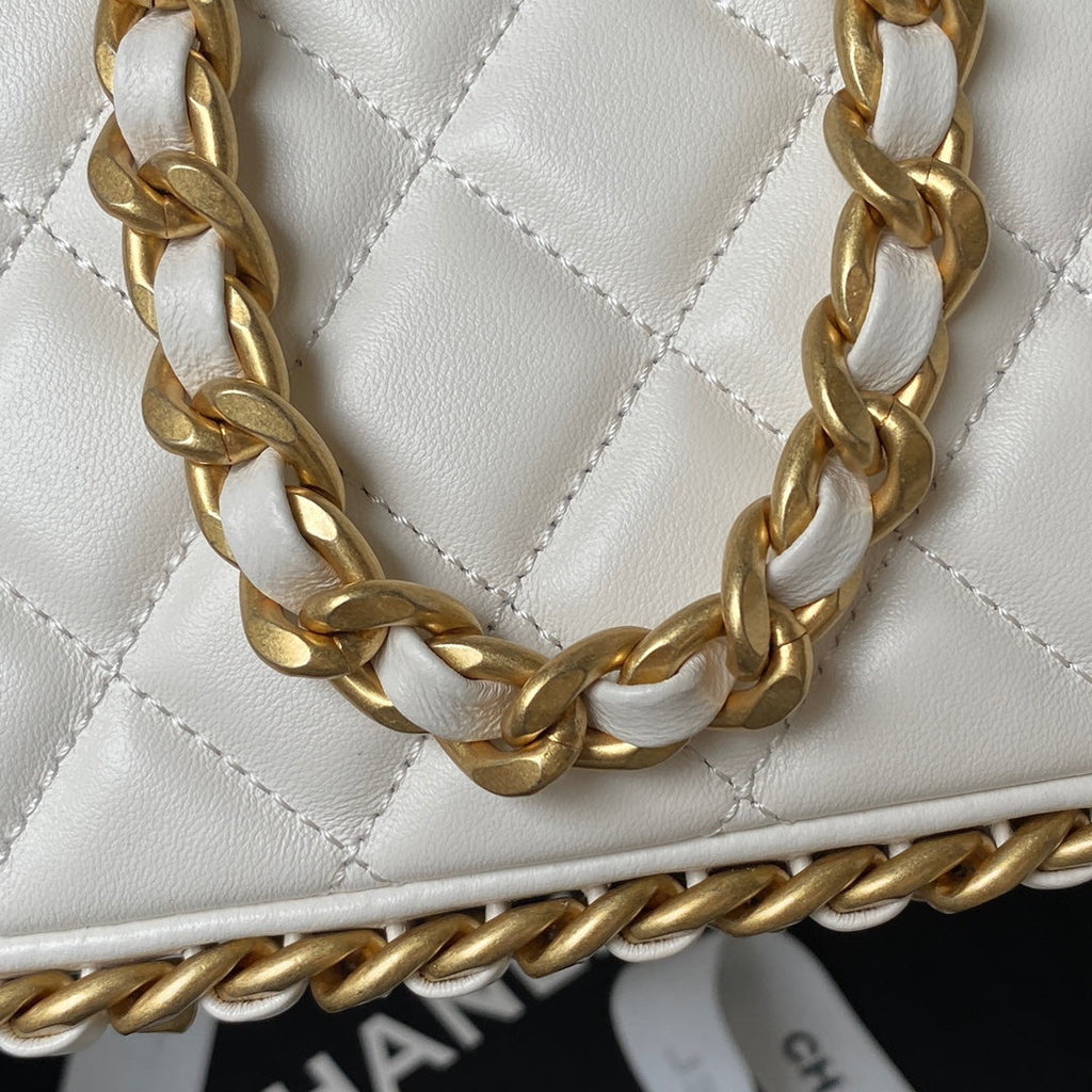 Chanel AS4287 Large hobo bag Shiny crumpled lambskin gold-tone Beige