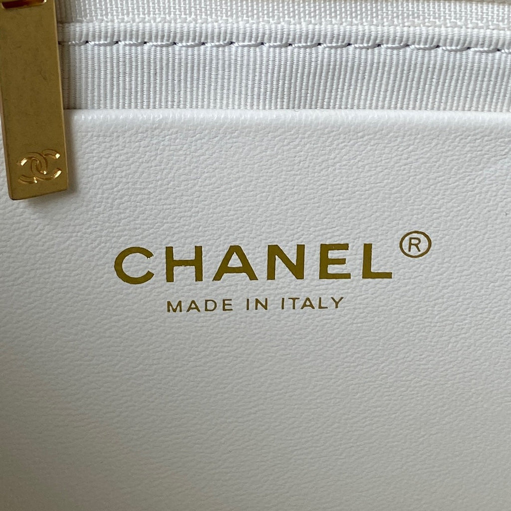 Chanel AS4287 Large hobo bag Shiny crumpled lambskin gold-tone Beige