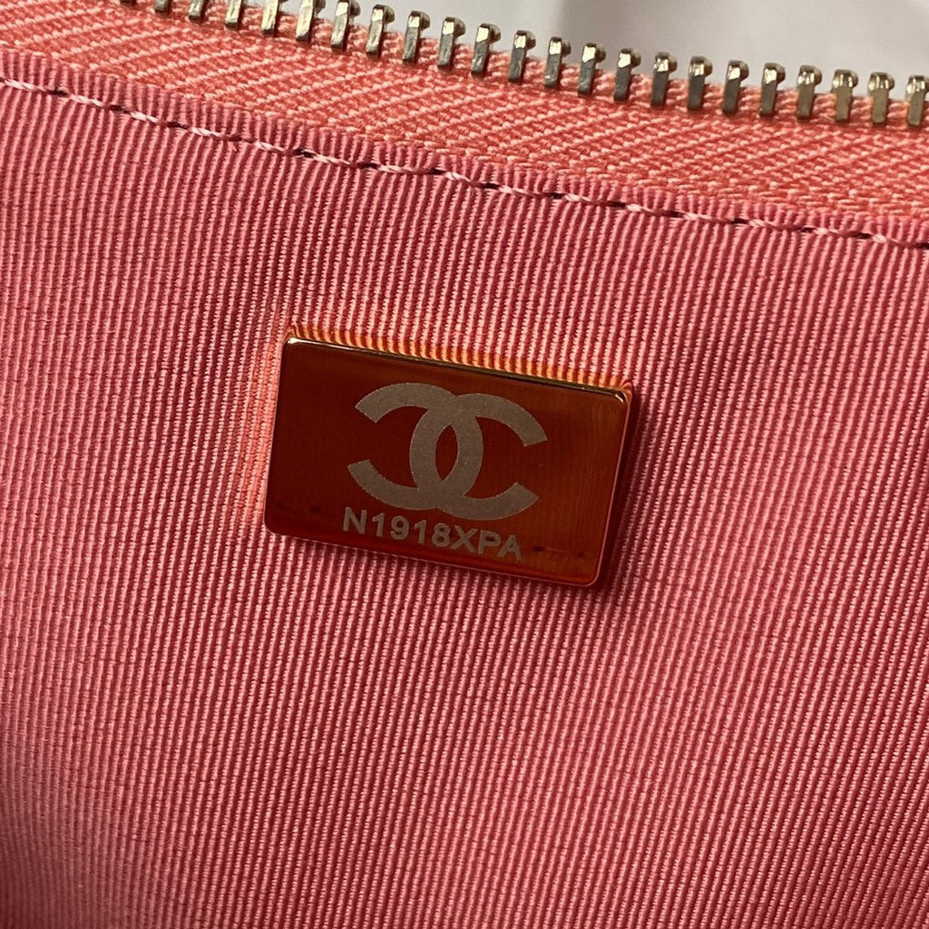 Chanel AS4287 Large hobo bag Shiny crumpled lambskin gold-tone Pink