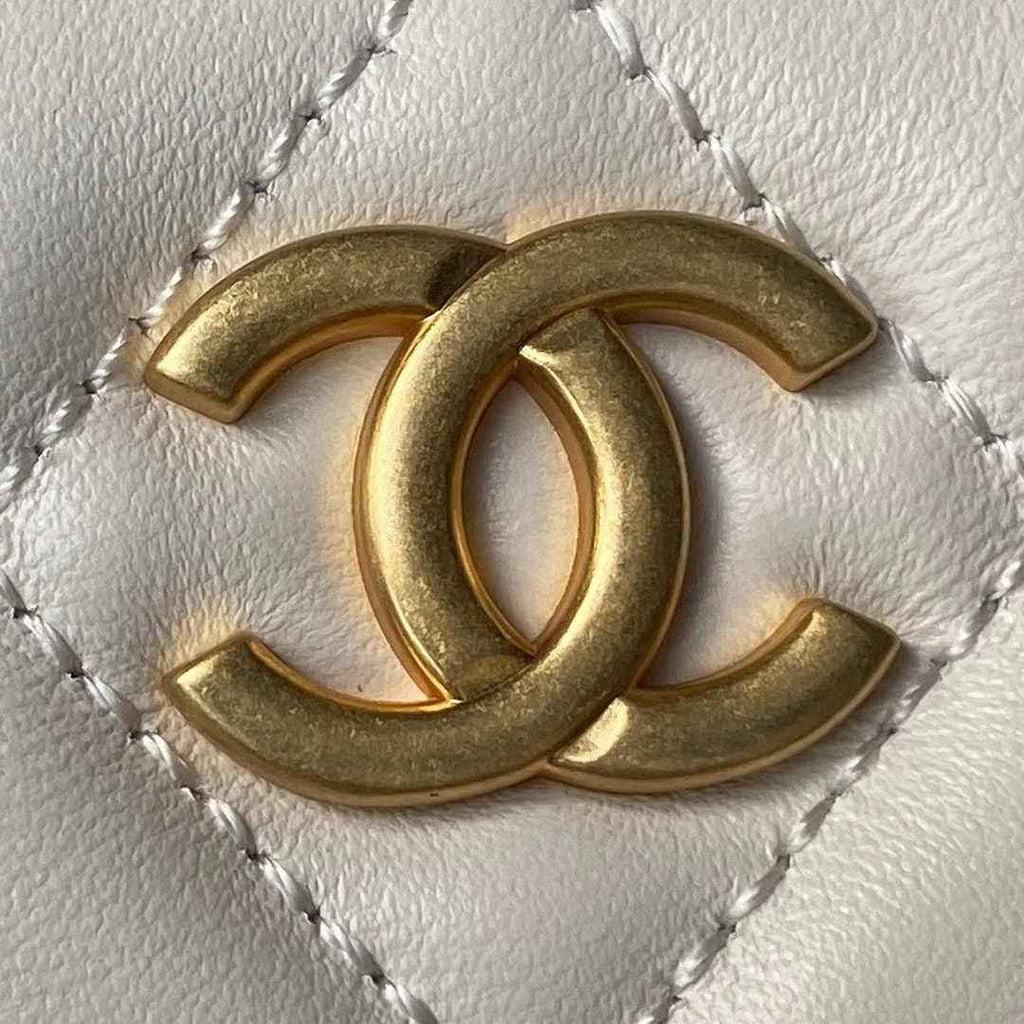 Chanel AS4368 Large hobo bag Shiny crumpled lambskin gold-tone Beige
