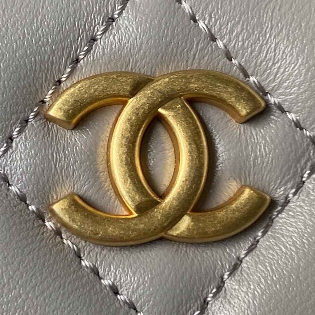 Chanel AS4368 Large hobo bag Shiny crumpled lambskin gold-tone Gray