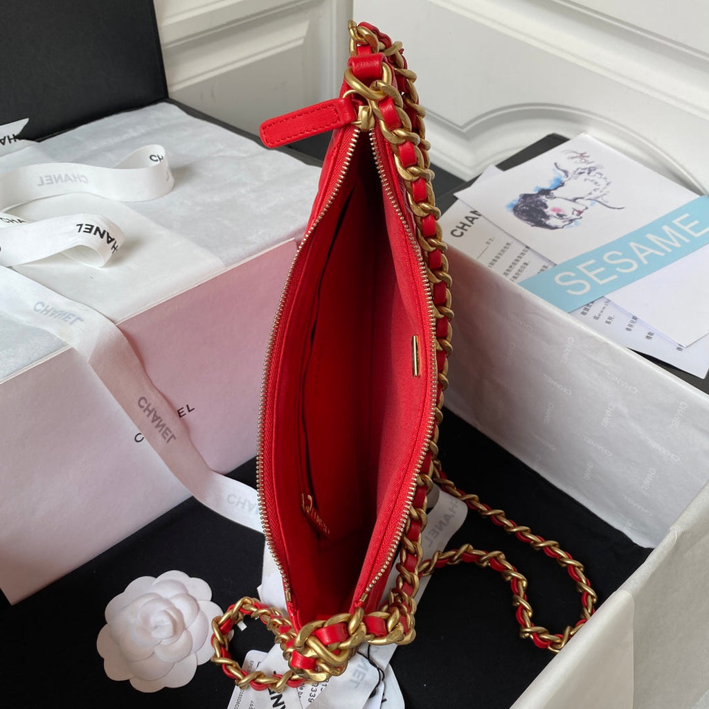 Chanel AS4368 Large hobo bag Shiny crumpled lambskin gold-tone Red