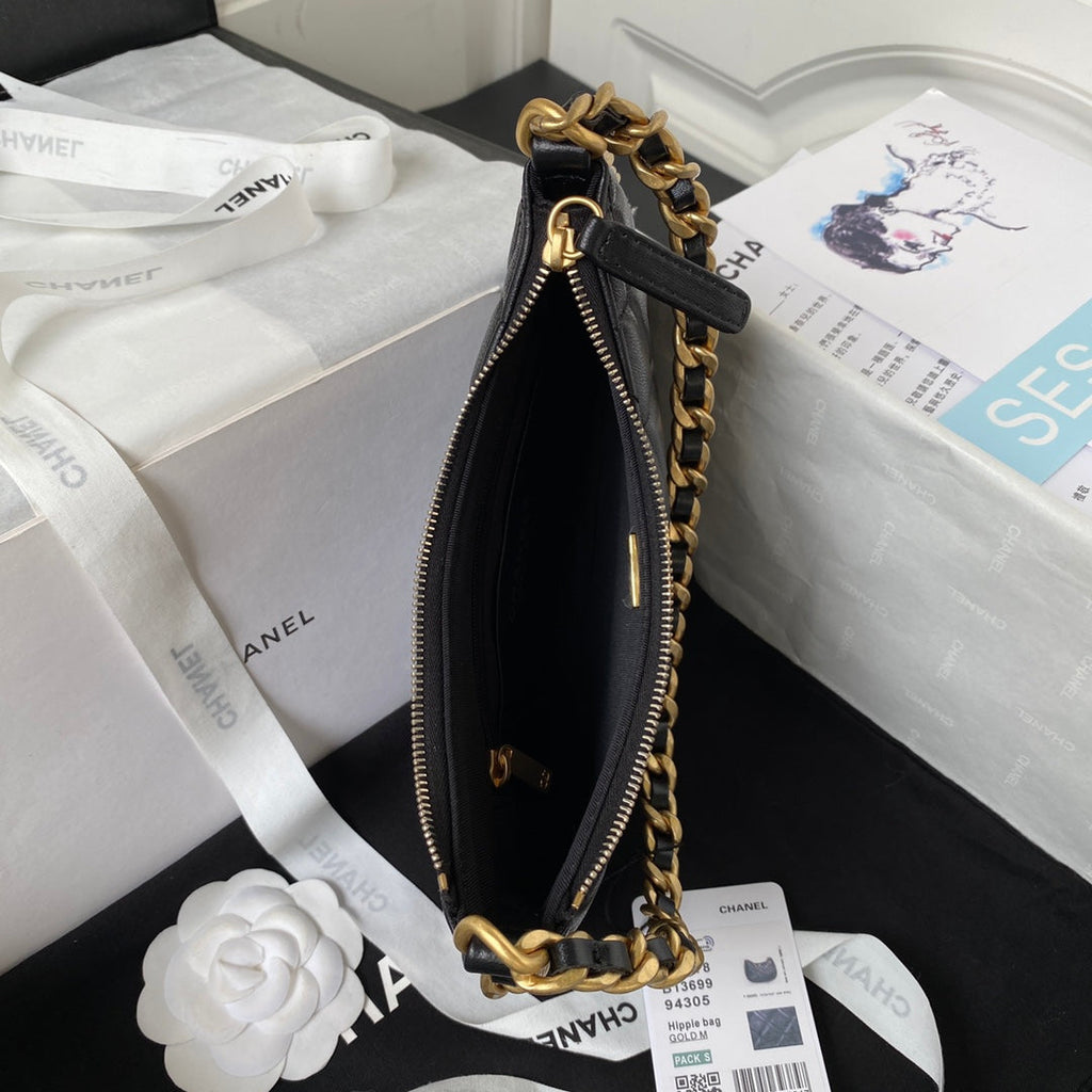 Chanel AS4378 Hobo handbag Shiny crumpled Black Lambskin gold-tone