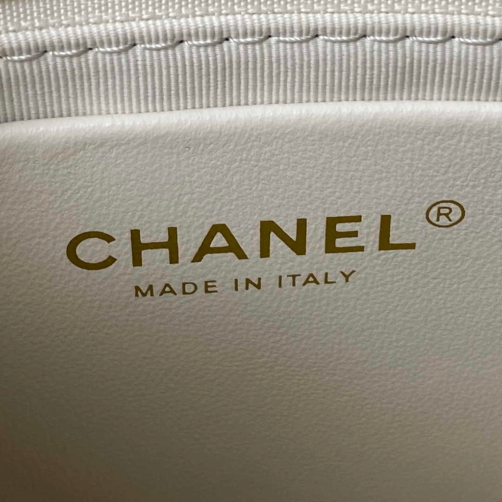Chanel AS4378 Hobo handbag Shiny crumpled Beige Lambskin gold-tone