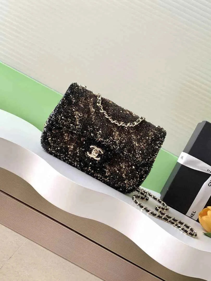 Chanel AS4561  Flap bag, Sequins
