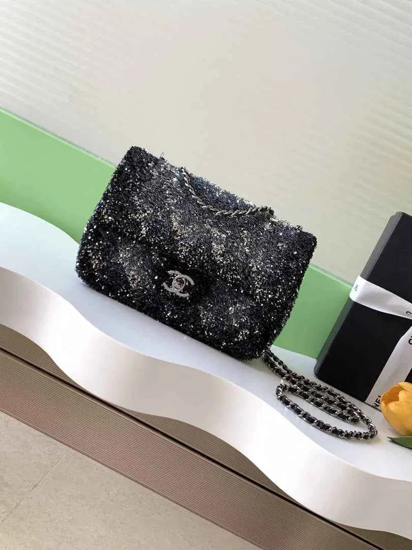 Chanel AS4561  Flap bag, Sequins