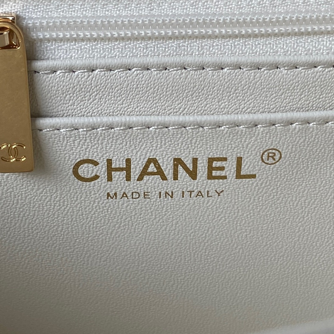 Chanel AS4362 Tote Flap Bag White Lambskin Gold-tone metal