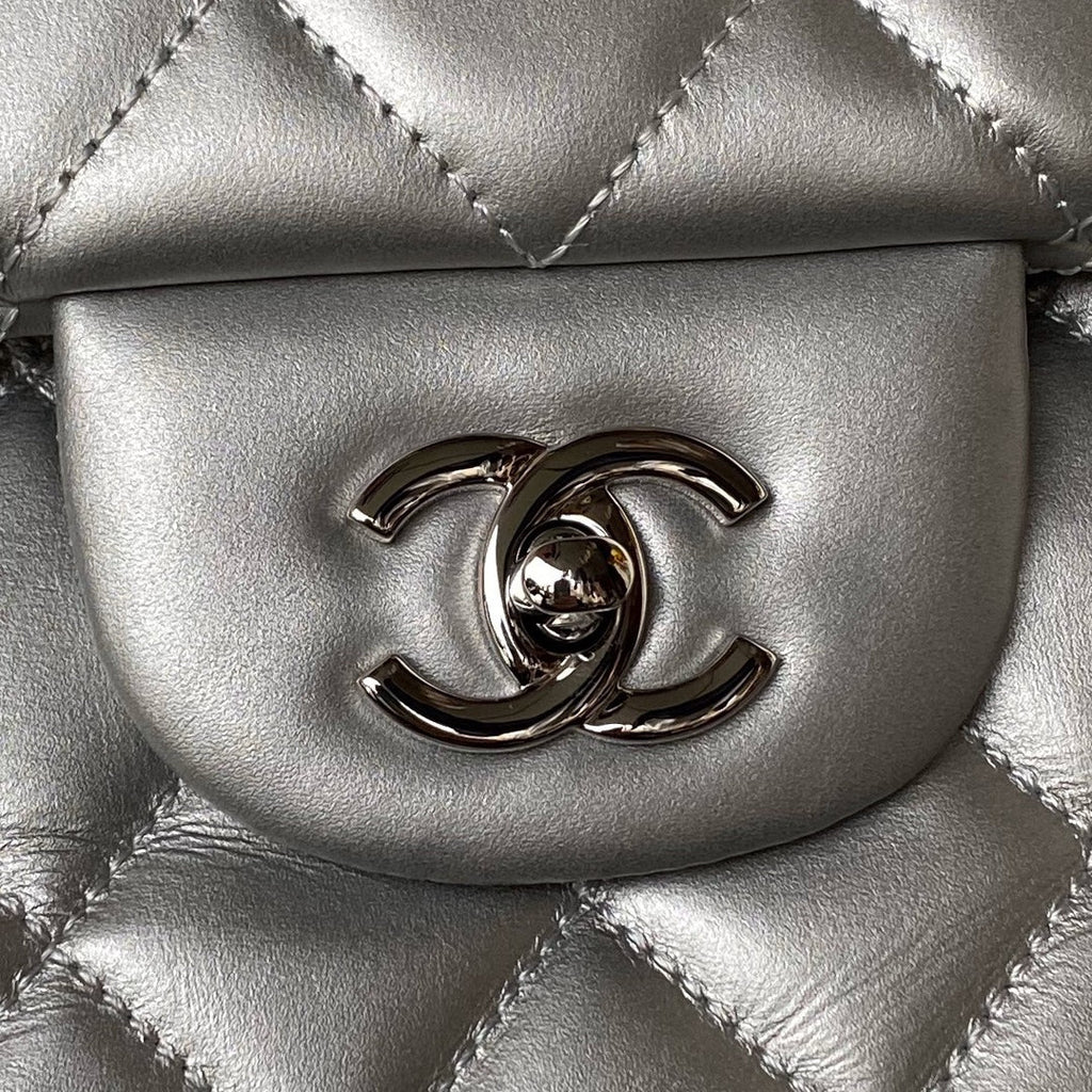 Chanel AS4661 MAXI Flap Cruise Bag Lambskin Silver