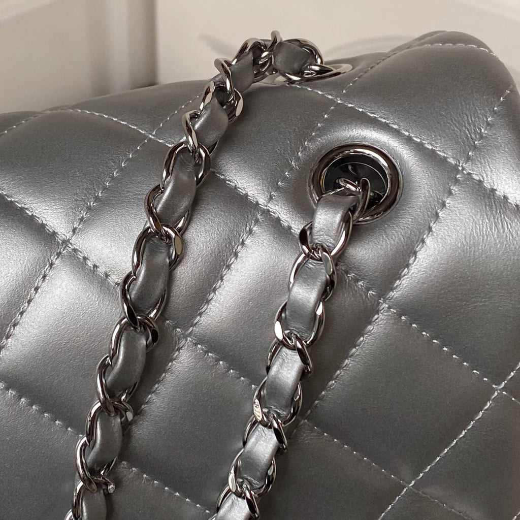 Chanel AS4661 MAXI Flap Cruise Bag Lambskin Silver