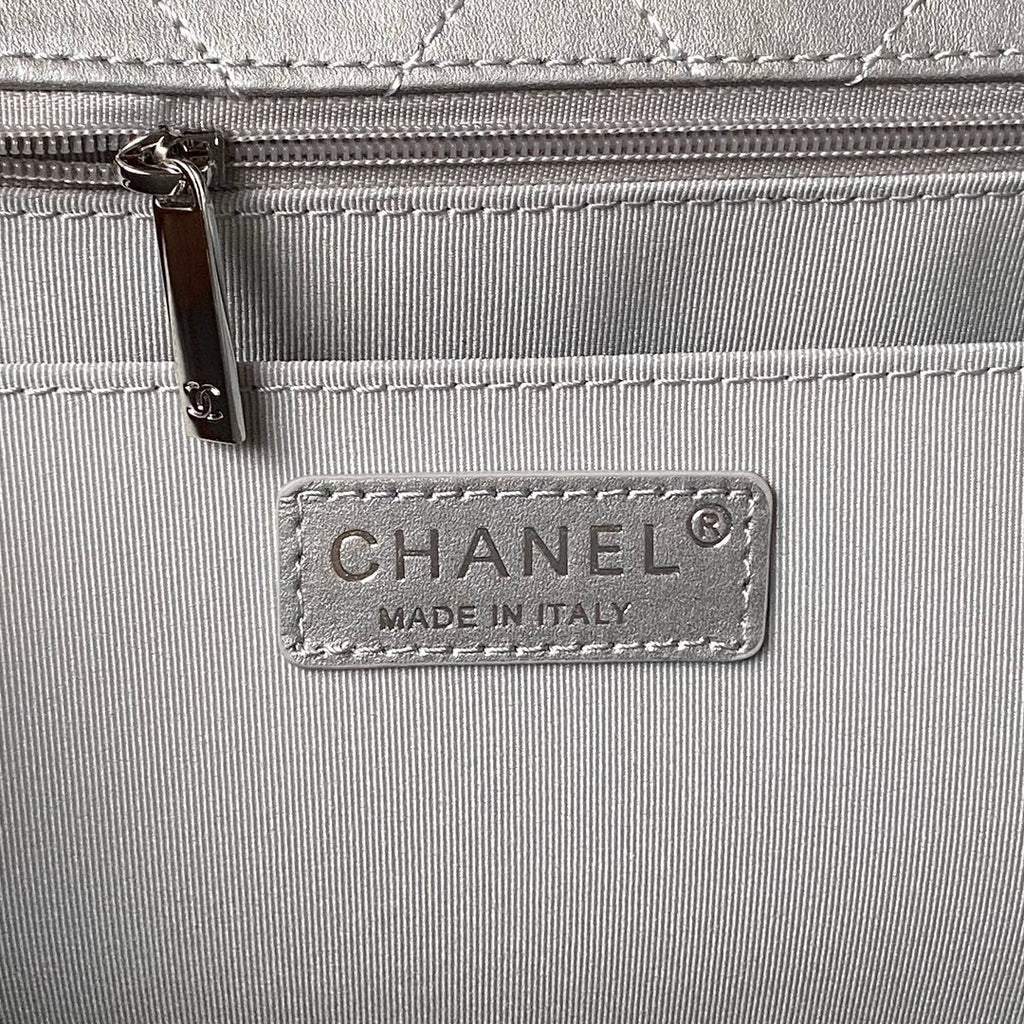 Chanel AS4661 MAXI Flap Cruise Bag Lambskin Silver