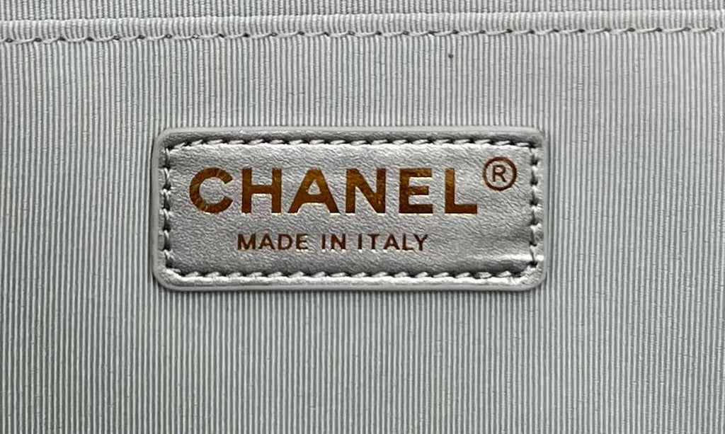 Chanel AS4661 MAXI Flap Cruise Bag Silver Lambskin Gold